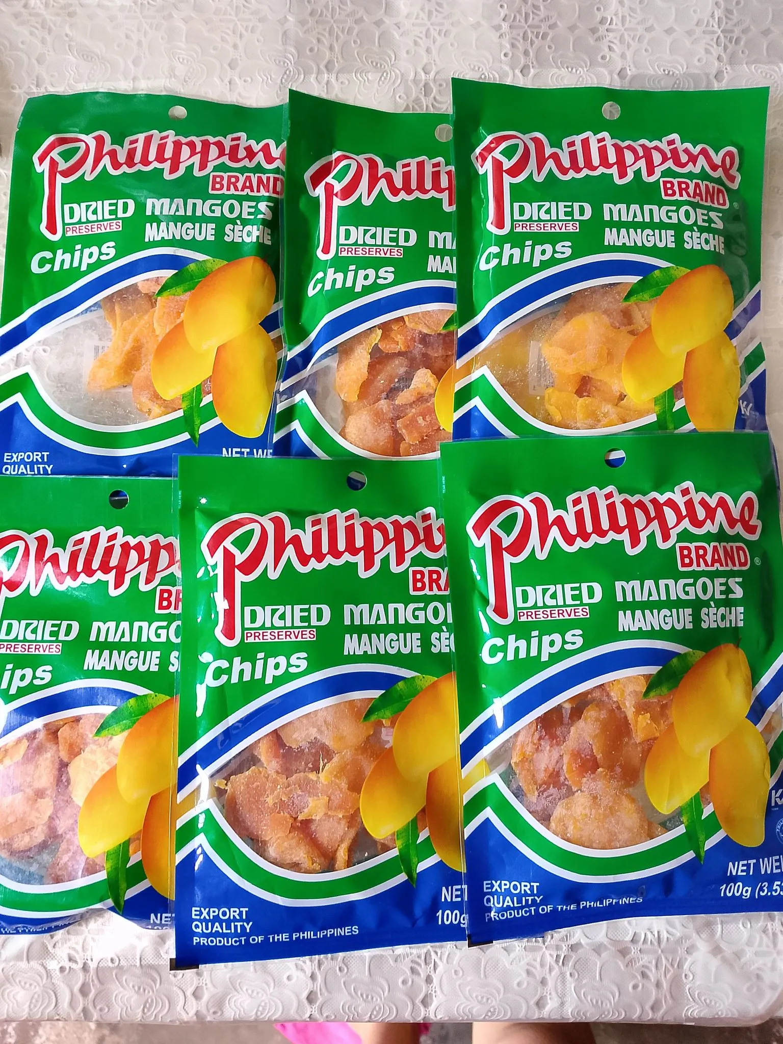 Dried mango chips 
