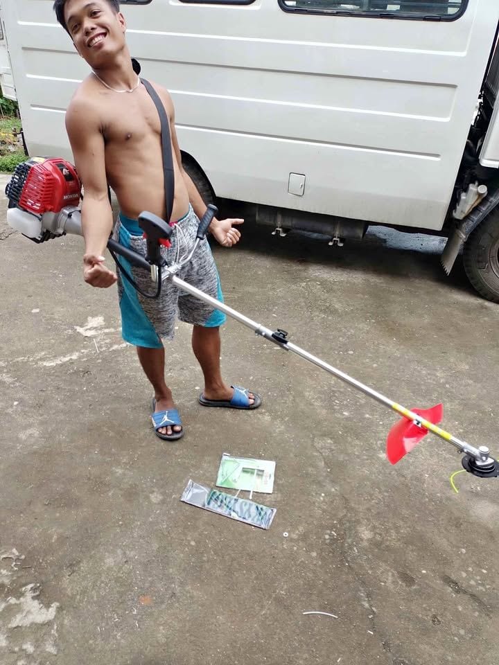 Grass Cutter 4 stroke