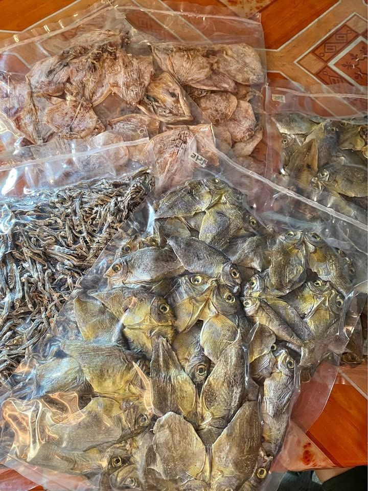 Assorted dried fish