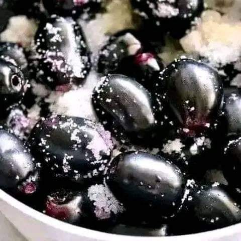 🫐 Sweet & Juicy Lomboy – A Delicious Tropical Treat